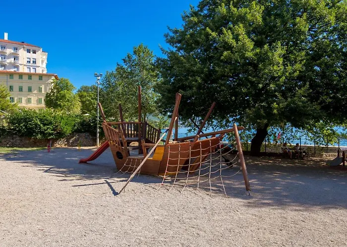 Clara Apartmán Lovran